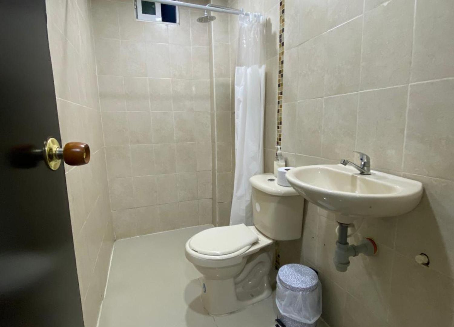 Completo 25 Pax En Apartamento *