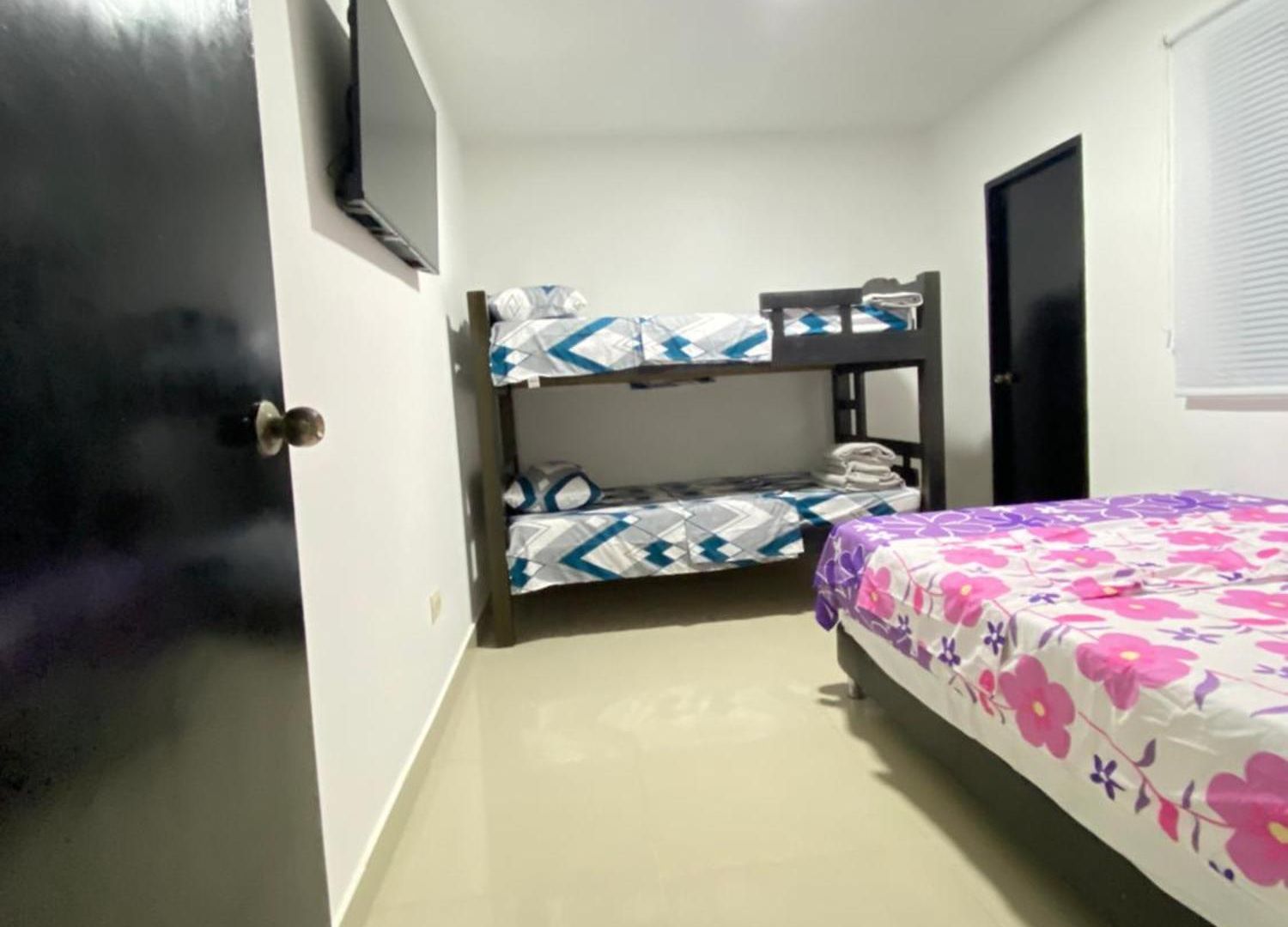 Completo 25 Pax En Apartamento *