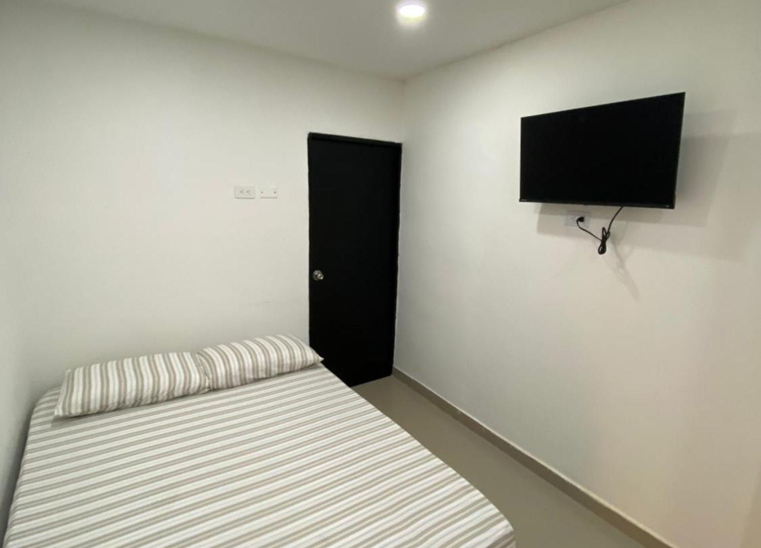 Completo 25 Pax En Apartamento *
